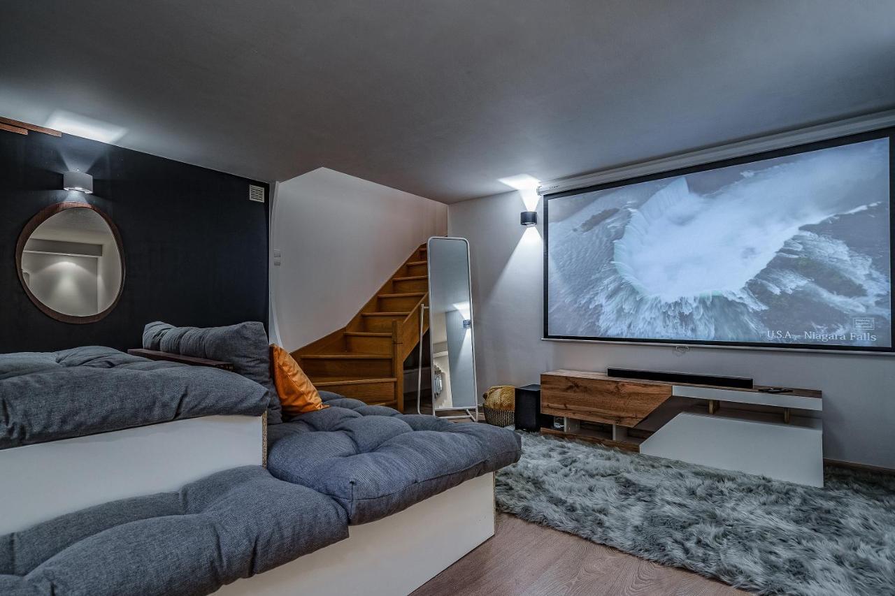 L'Evasion - Sauna Jacuzzi Cinema 图尔 外观 照片